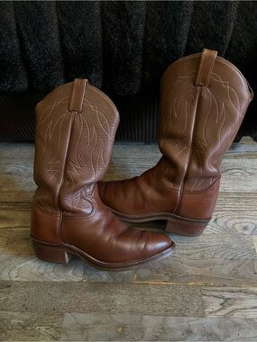 VINTAGE USA TONY LAMA  BOOTS
